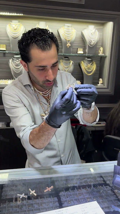 NATURAL VS. LAB DIAMONDS: WHAT'S THE DIFFERENCE? #shorts