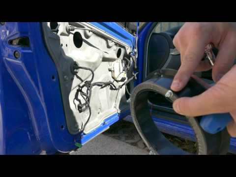 Видео: Как работи дръжката на вратата на кола?