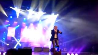 NINO D'ANGELO FOTOROMANZO LIVE DA CATANIA