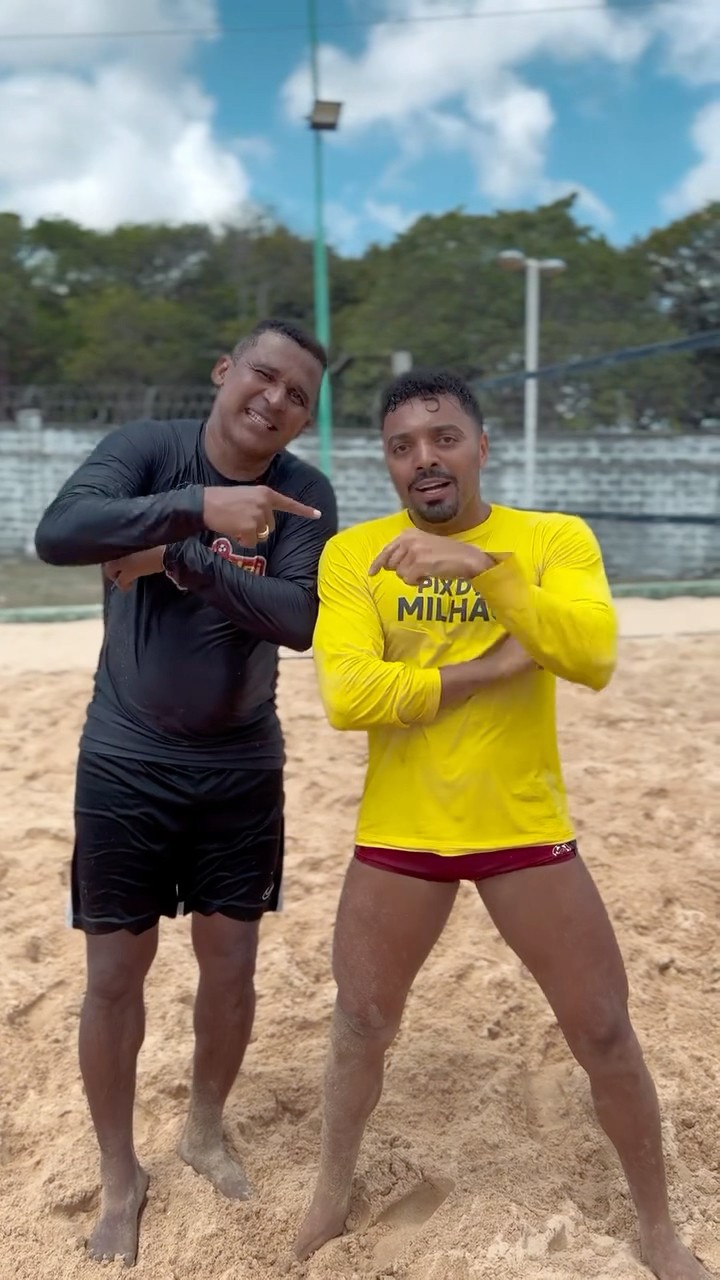 Friu, nojento e abusado esse cururú. #humor #memes #comedia #tirulipa #alegria #futvolei
