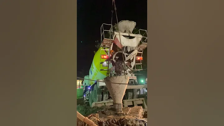pouring concrete for bored piles #shorts #youtubeshorts #ytshorts #youtube #fyp #construction