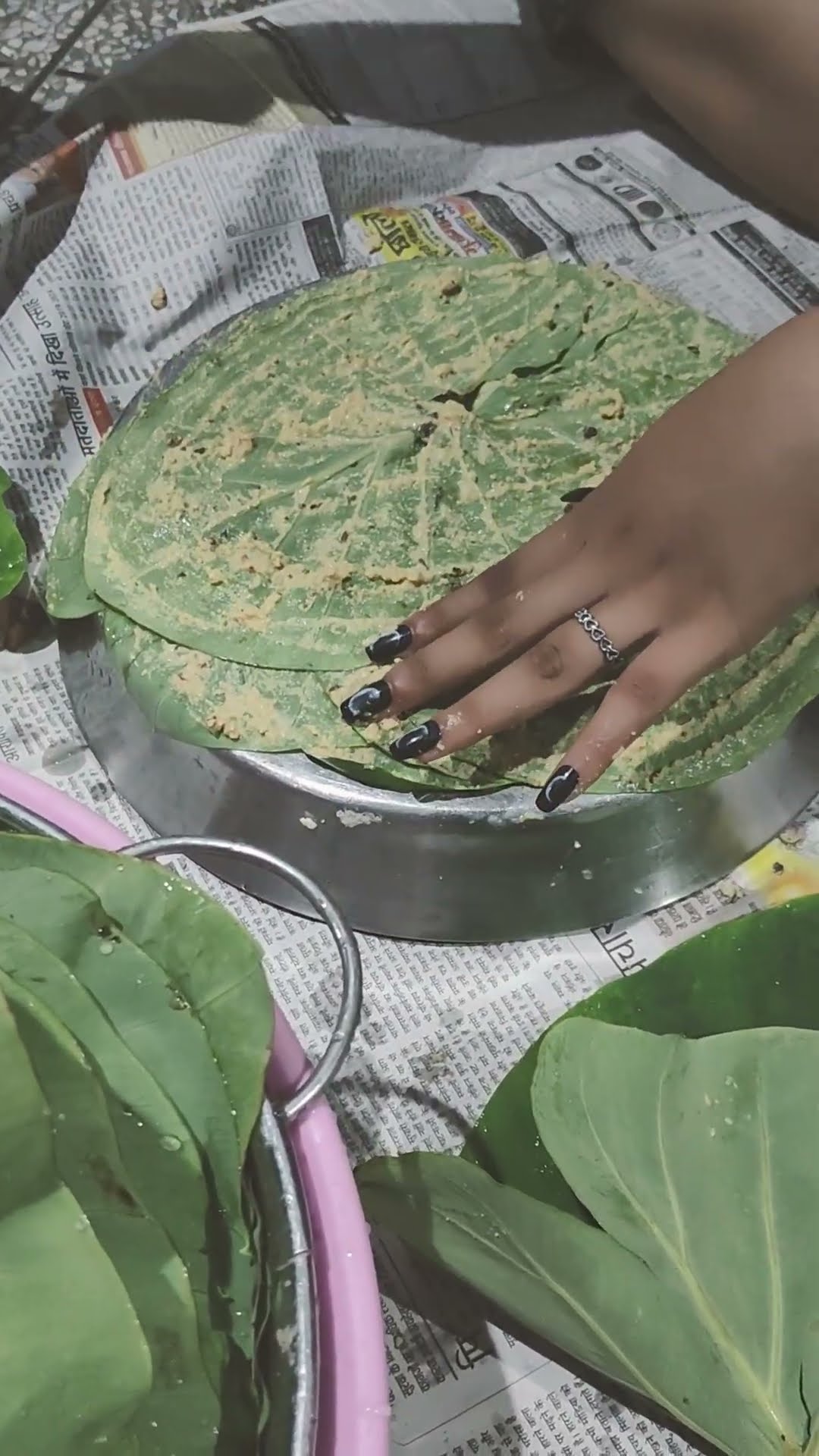 arbi k patte k pakode #sehda #indiandish - YouTube
