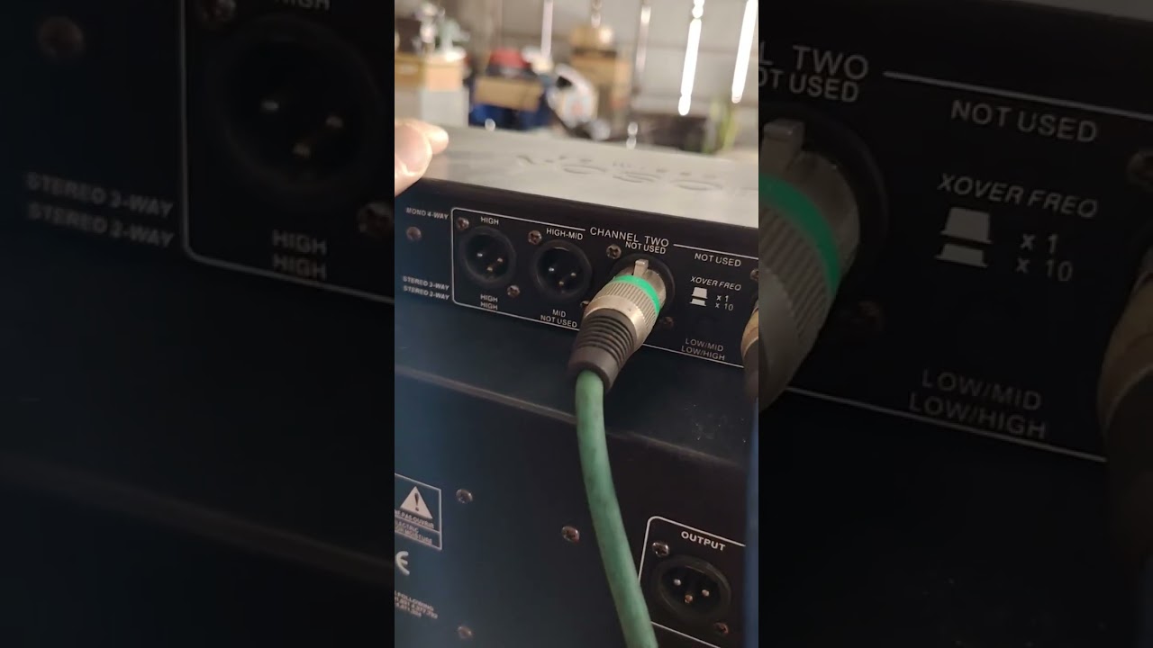 Paano maglagay ng stage monitor sa soundsetup?