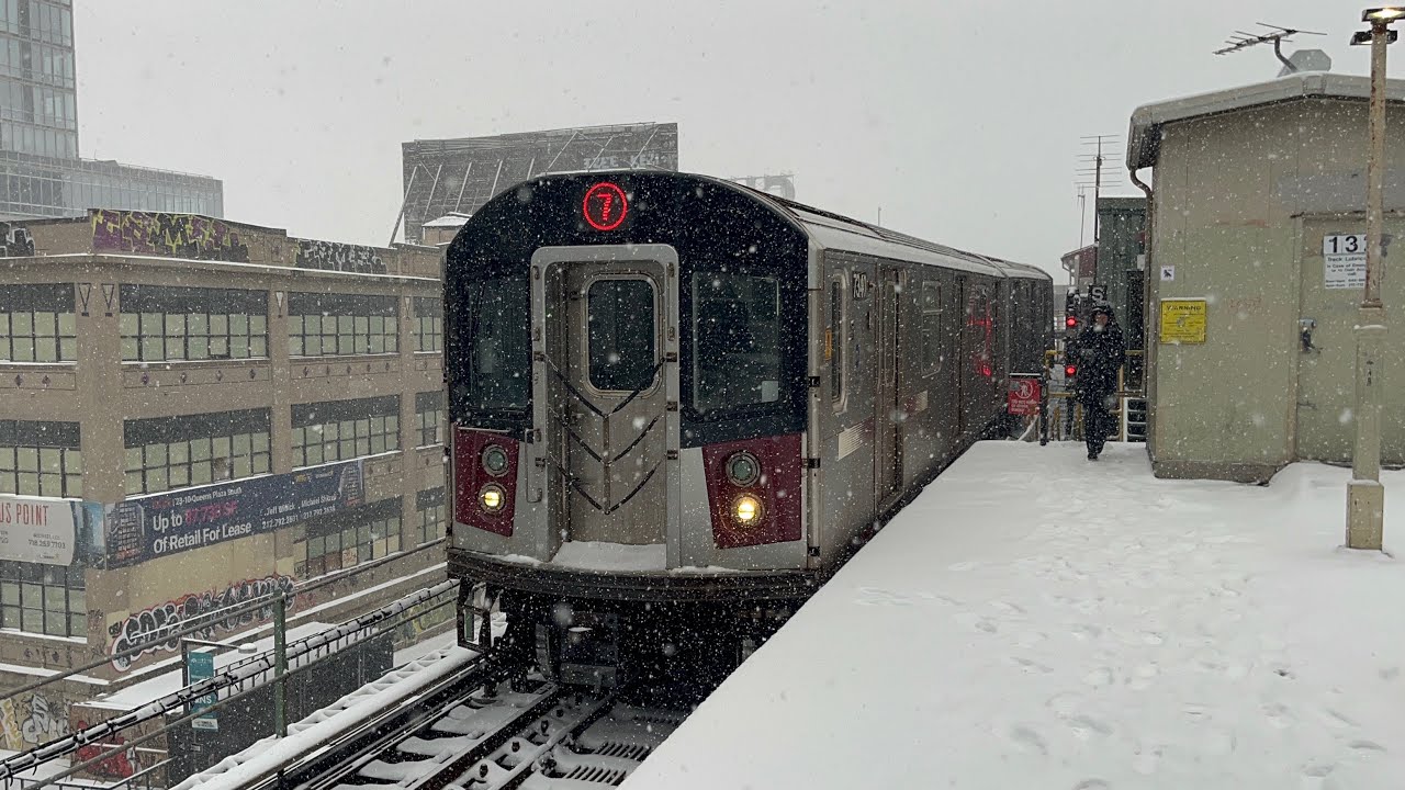 NYC Subway - Snowy (7) & (N) Trains at Queensboro Plaza (1/25/26)