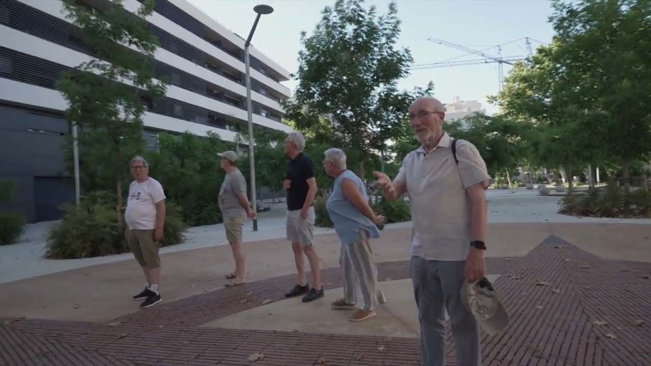 De l'AVV BON PASTOR a la Plaça de la Lluita per les llibertats