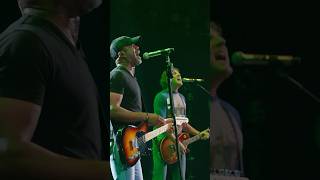 Being on the road with Edwin McCain and Collective Soul has been like a family vacation! 🤙