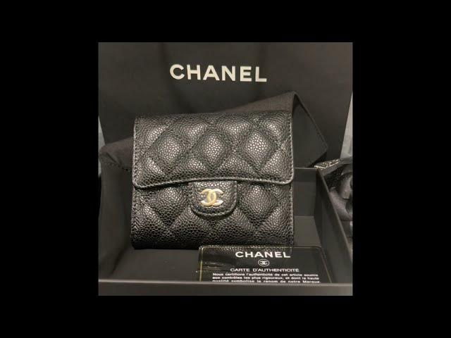 CHANEL CLASSIC SMALL FLAP WALLET vs LOUIS VUITTON VICTORINE WALLET  COMPARISON REVIEW 