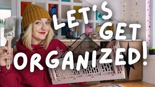 Studio Organization for Craft Supplies!
I built my DREAM storage cabinet for my creative studio | Let’s add the final details and organize my craft supplies!
💟Join My Patreon! https://www.patreon.com/diyinprogress
Subscribe: https://bit.ly/subDIYDanie
Who’s ready for Part 2 of my studio cabinet build?! In this episode, I finish the cabinet top, add unique design details, and install the hardware to give this cabinet a one-of-a-kind feel for my studio. Then, Vanessa and I tackle organization, using some clever gadgets and simple rules to turn this into the ultimate functional storage solution for a creative space!
✨ SHOP
*NOTE: As an Amazon Associate, some links shared on this channel may be affiliate links, which means we may earn a commission from qualifying purchases at no additional cost to you! Thank you for your support!
🔮Shop This Episode: https://shopmy.us/collections/1185396
🔨Shop My Tools: https://shopmy.us/collections/1185396
🪛Shop My Hardware: https://shopmy.us/collections/848561
✌️SHOP My Favourite Nerdy Outfits: https://shopmy.us/collections/828089
⚡️DIY “LOVE YOUR MAGIC” Apparel! https://shop.diyinprogress.com/
🛍️ Shop my Amazon Favs!
CDN: https://amzn.to/3LaX164
USD: https://amzn.to/3FbZ1Hj
🎧ISOTUNES Headphones Discount!
Click this link and use discount code: DIYDANIE10
US: https://shop.isotunes.com/diydanie
CAN: https://shop.isotunes.com/DIYDANIE10
✨ Support A Small Bizz!
Check out Patrick @craftedwithmachines
https://www.etsy.com/ca/shop/PineAndPrintLTD?ref=shop-header-name&listing_id=1738862809&from_page=listing
Tape Organizer: https://go.shopmy.us/p-13164148
⚡️ SOCIALS
Facebook: https://facebook.com/diydanie
Instagram: https://instagram.com/diydanie/
Blog: https://diyinprogress.com/
TikTok: https://tiktok.com/@diydanie
Pinterest: https://pinterest.com/diyinprogress/
#DIYDanie #Cabinet #ArtStorage
📖 CHAPTERS
00:00 Intro
02:33 Lets Build A Cabinet Top
03:30 Recessed Plug
05:06 Painting The Cabinet Top
06:46 Cricut Stencils
09:15 Clear Coat
11:31 Painted Details
14:56 Drawer Labels
16:03 Lets Organize Craft Supplies
24:36 Its DONE!
📽 EDITED BY : Lisa Drupsteen
🎶 M U S I C A T T R I B U T I O N
All music sourced by licensing.
Music Provided by: Artlist.io + YouTube Music Library
💌 🫂 C O N N E C T W I T H M E
Email: danie@zigguratxyz.com
📬 S N A I L M A I L
Attn: Danie Berger
975A Elgin Street
PMB No.128
Cobourg, Ontario, K9A5J3
PLEASE BE SAFE!
Please note that I am not a professional. All DIY projects attempted from my channel are completed at your own risk. I am not liable for any harm, damage, or injury that may occur. Studio Organization for Craft Supplies!