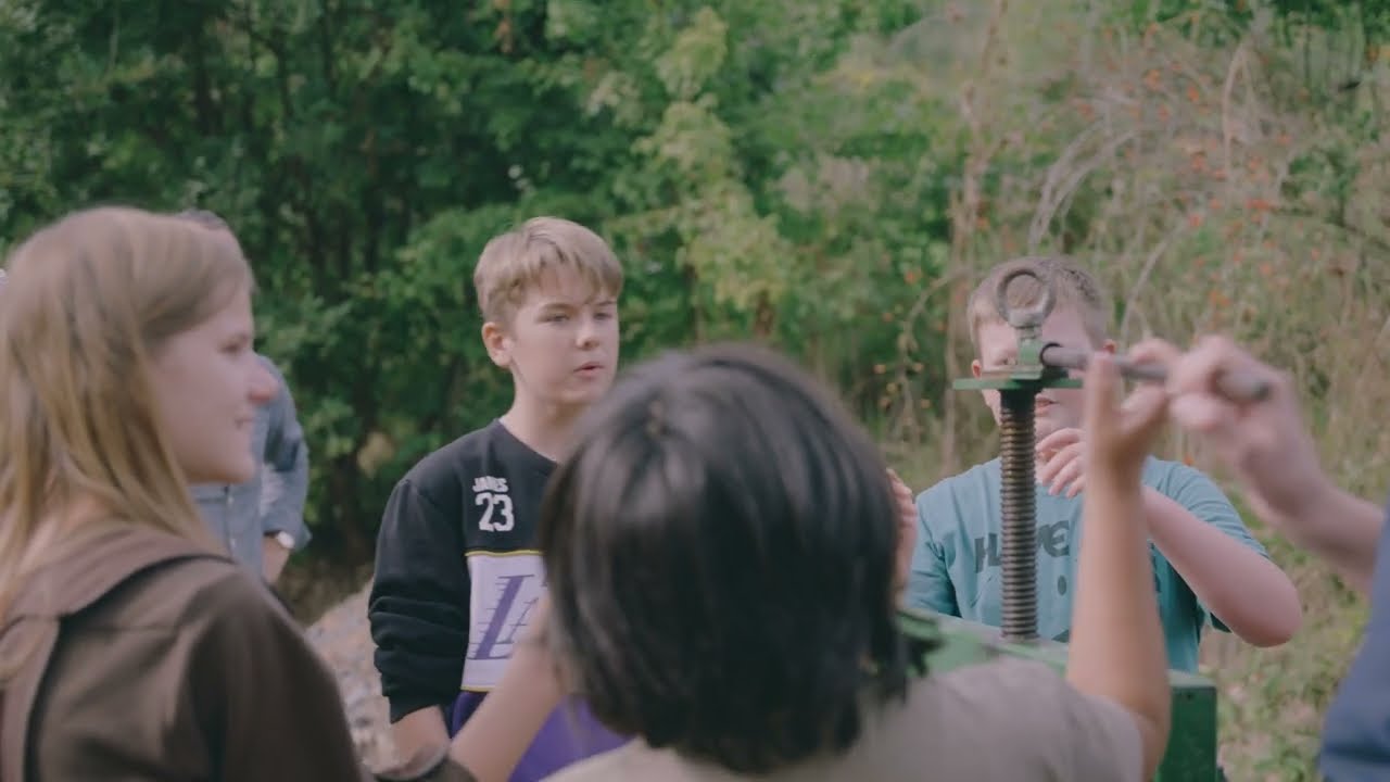 On the Hill - A Regenerative Education Setting