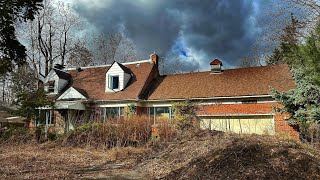 Creepy ABANDONED 1950s house left forgotten for years