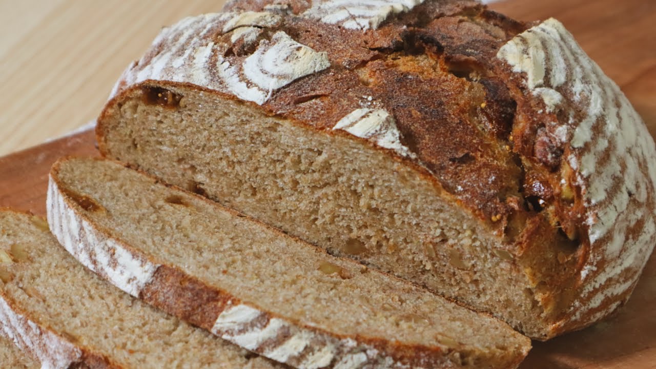 Super Simple and Easy Rye Bread Recipe :: Perfect Homemade Rye Bread