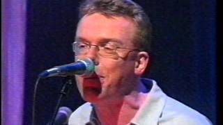 Proclaimers : Everybody&#39;s a Victim live on Country Nights