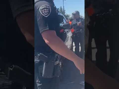 COPS AT STATER BROS IN FONTANA (Sierra Ave & Ivy Ave ) 07/07/2022