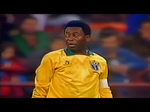 MESMO AOS 50 ANOS, OLHA OQUE PELÉ APRONTOU NESSE AMISTOSO NA ITÁLIA!