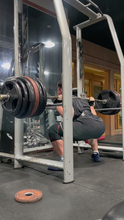 Squat 230kg 3 kali! Pemuda Indonesia