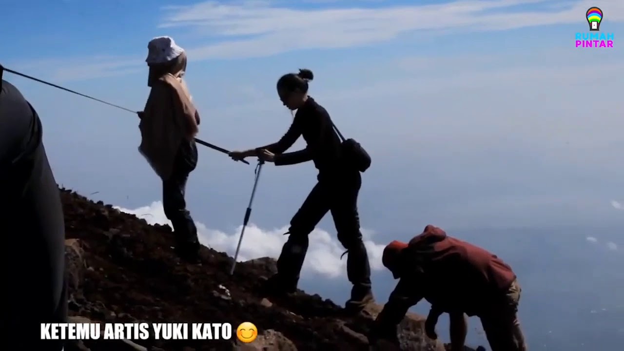 Tourist attractions in the 5 highest mountains on the island of Java