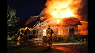 2024-04-17 Grote uitslaande brand legt villa Dussen in de as