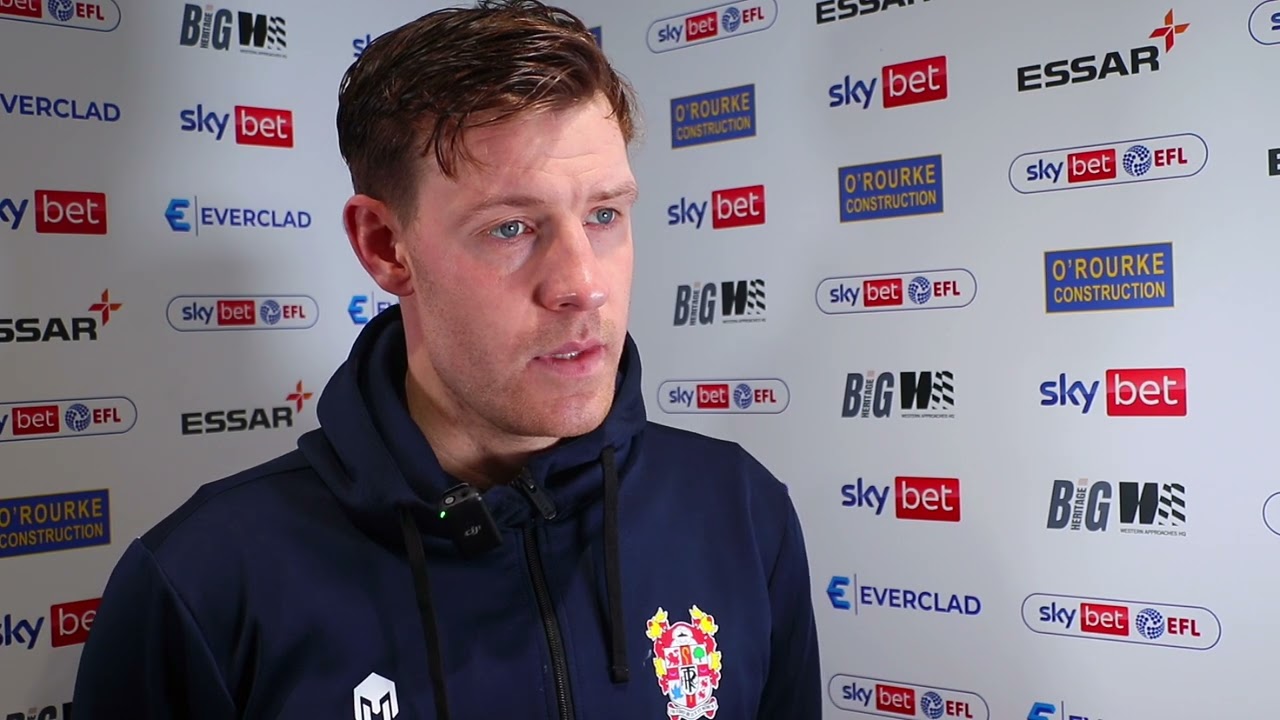 Послематчевое освещение | Джо Айронсайд рад, что забил гол в победном матче «Роверс» над «Кроули ...