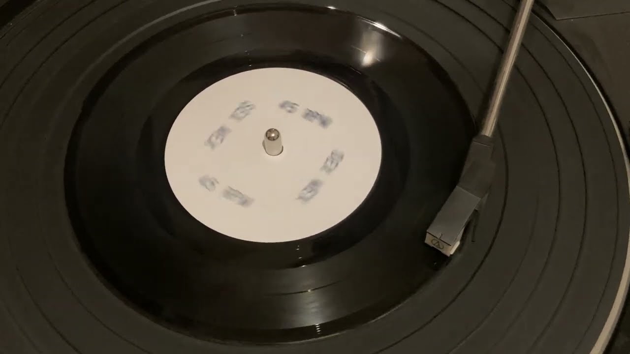 Guarda Sex Mex "We're A Happy Family" 7" EP Side 2 su YouTube Guarda Sex Mex "We're A Happy Family" 7" EP Side 2 su YouTube