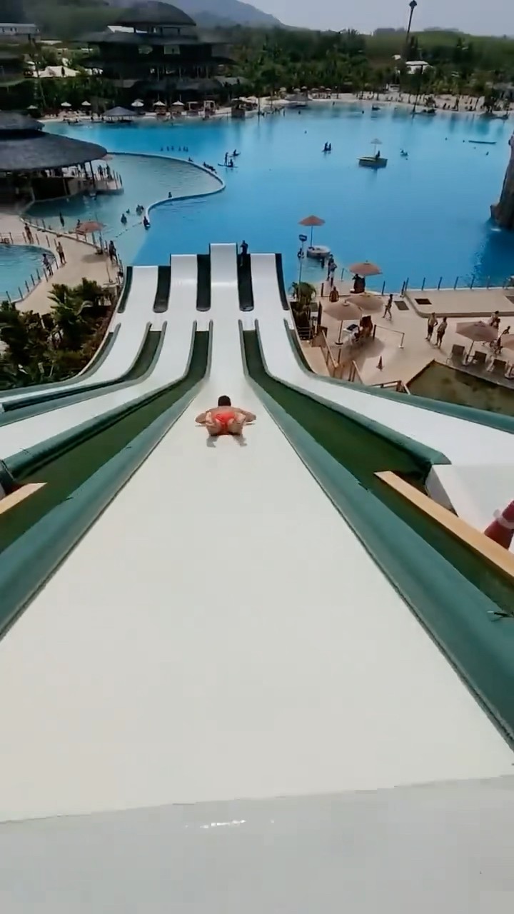 #JasonDeruloTV // Pool Slide ? #GotPermissionToPost From @highdiverfly #FromTheIslands