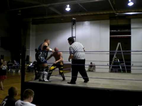 Dan Sandwich vs Dash Bennett 4/23/10