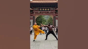 Foreign Guys Are Playing In Shaolin Temple And Chinese And Foreign Masters Compete For The Myster 