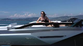 Amazing Riva Yacht 88 Folgore