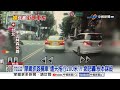 人妻摩鐵抓姦"遭夫拖200米"?! 老外"伸腳踢車"爆衝突│中視新聞 20260812