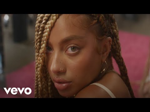 Putar Cut 'Em Off - Kiana Ledé
