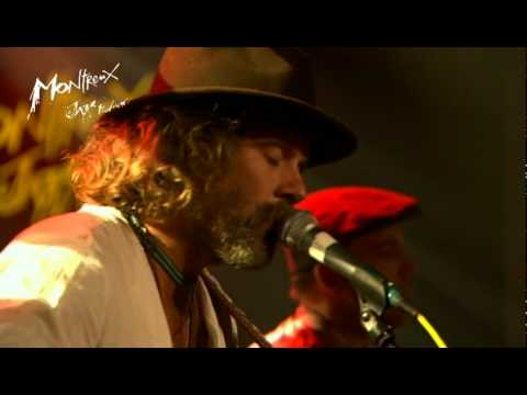 Donavon Frankenreiter - "Lovely Day" Live at Montreux 2011