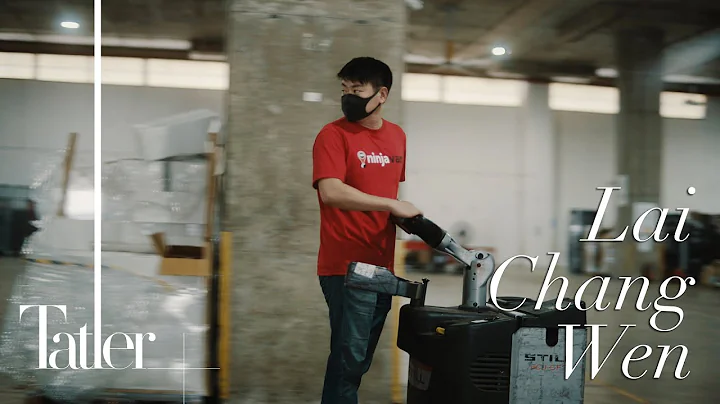 Ninja Van CEO Lai Chang Wen and his Samsung Galaxy Z Fold2 - DayDayNews