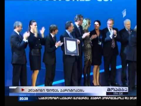 პლატინი ბლატერს აკრიტიკებს