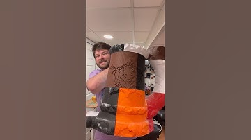 Giant #3dprinted dice tower 5.2 - paint, test roll or chaos??