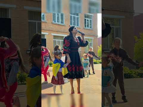 Моя родина Олена Білоконь Слова Ю Шевченко В Сабельников музика О Білоклнь Р Білишко