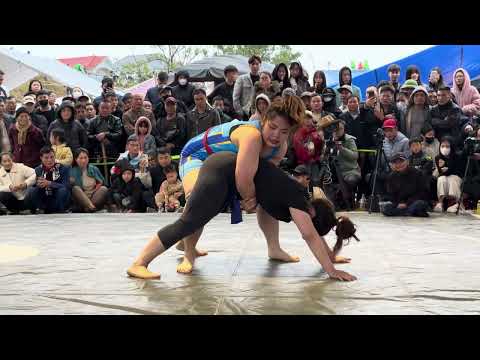 It's unbelievable to see two beautiful girls wrestling #wrestling #thinhhanh #vatnu