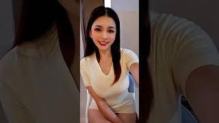 Famous Lovely Periscope Girl