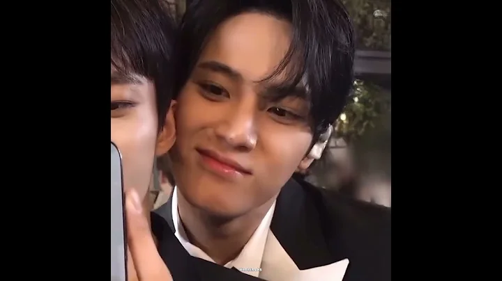 Mingyu signature pose 😘 #mingyu #hoshi #seventeen #carat #shorts #tiktok #kpop #svt