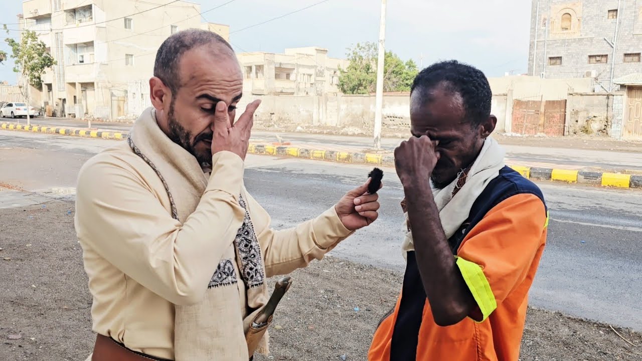 وقفنا عامل النظافة فجأة يريد يرسل لكم رسالة قبل فوات الأوان... #بعد_الفجر