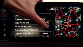 Wie zeige ich die aktuelle Straße im Nissan Ariya NiSmo (Navi) an?
