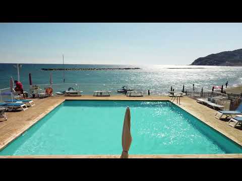 Hotel Mayola, direttamente sul mare di San Bartolomeo al Mare, Liguria.