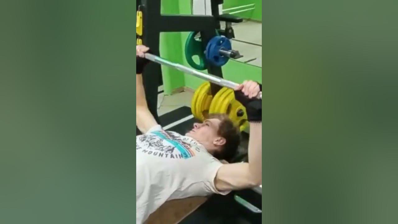 Отжимания в смите