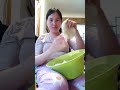 qhwv nyuavos lawv aw noj nawb qab kawg li os