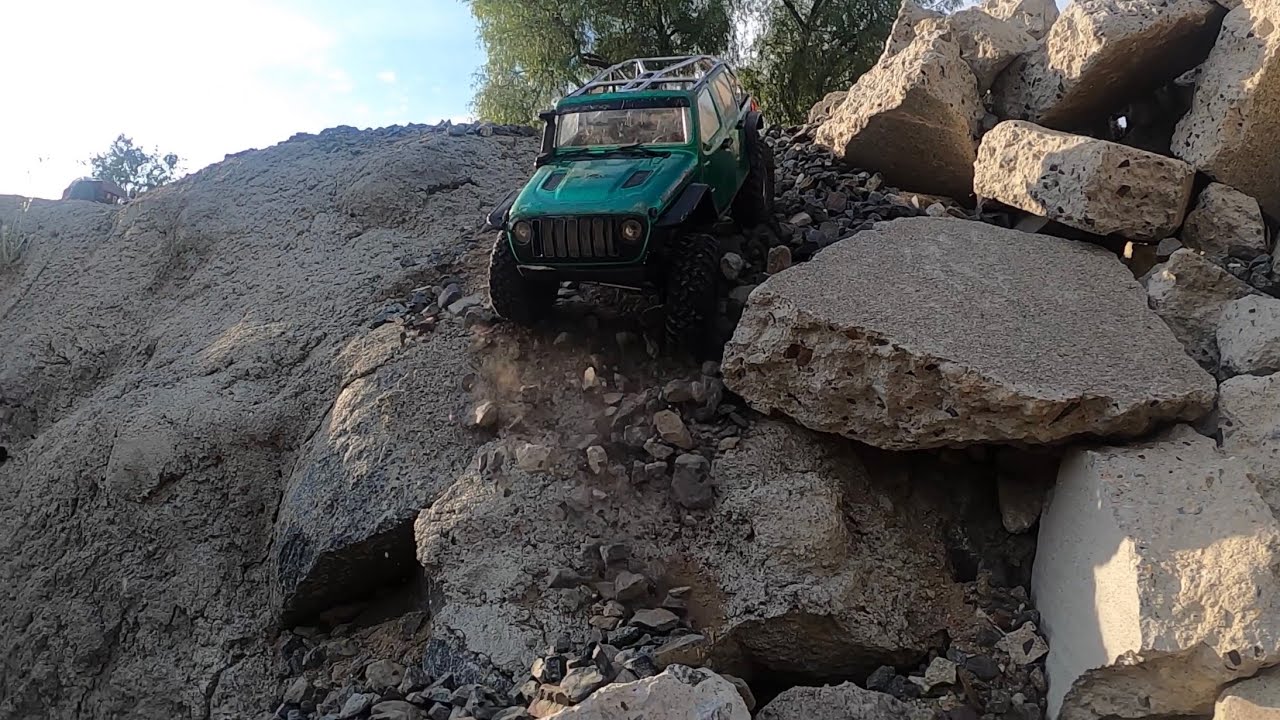 Axial scx10.3 and Redcat everest 10 urban crawling Southern California part two