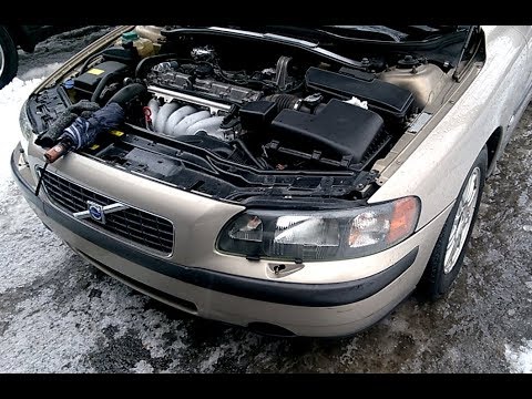 volvo-s60-jump-start-from-the-engine-bay-(battery-connections)-2001-2009
