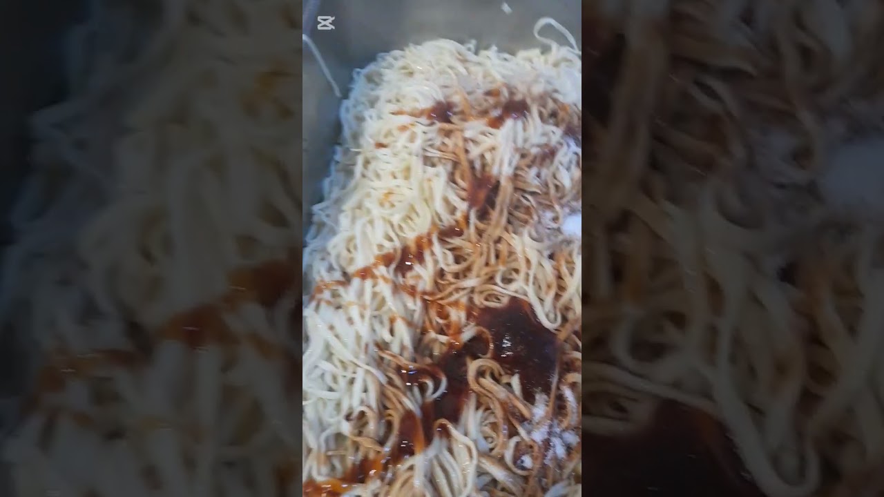 ခေါက်ဆွဲကြော် 