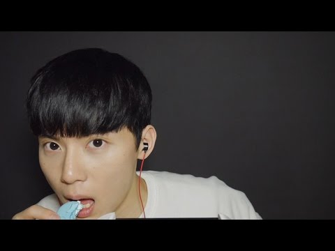 [Sub] Korean ASMR Whisper Eating Sounds - Macarons♥ 마카롱 이팅 사운드