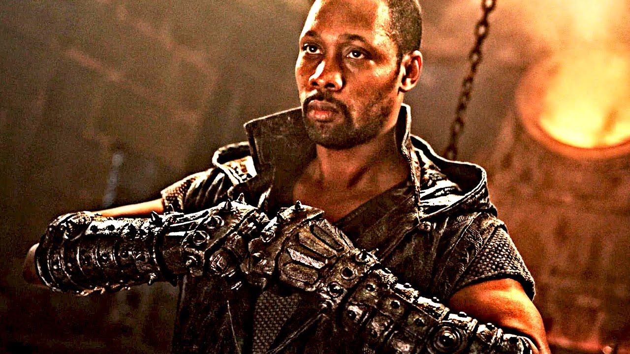 L'HOMME AUX POINGS DE FER 2 Bande Annonce (2015) - YouTube