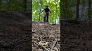 The timing is crucial #jump #shortvideo #mountainbike #vanhalen #mtblife #mtbjumps #donvalleymtb