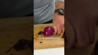 HOW TO DICE AN ONION THE RIGHT WAY #HACK #CHEFTIP #HOMECOOKING