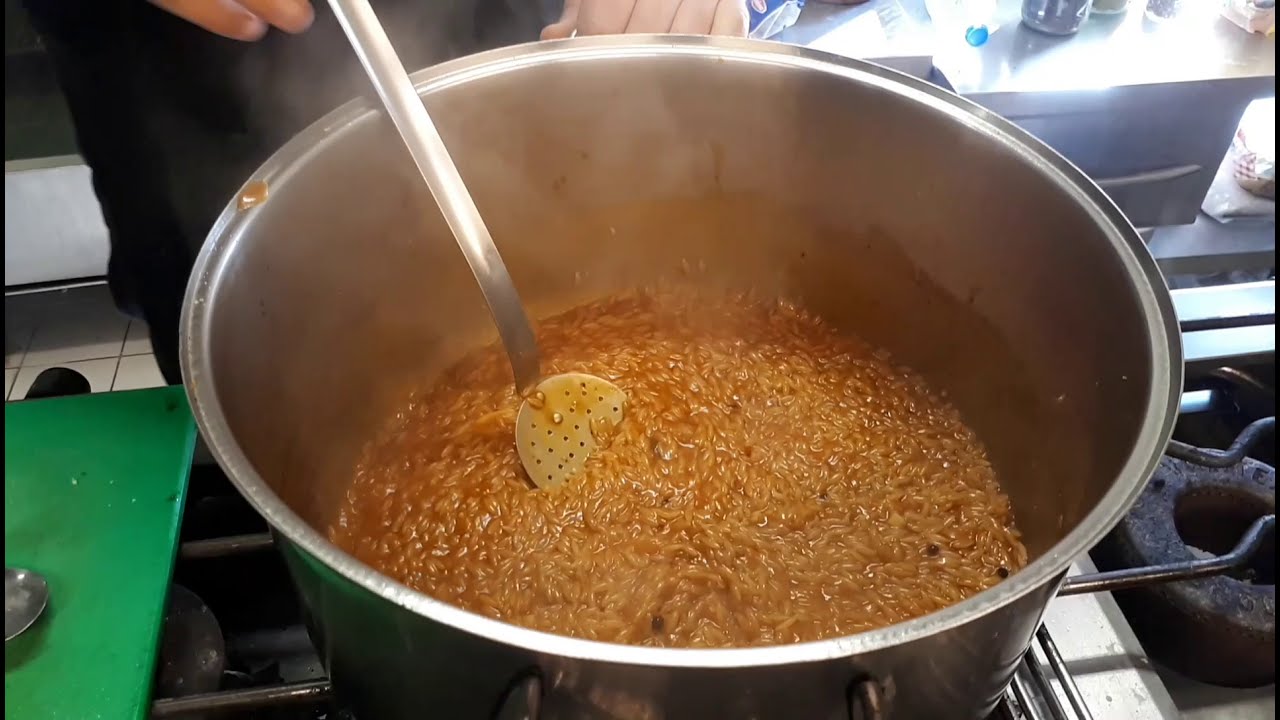 Γιουβετσάκι - Kritharaki pasta